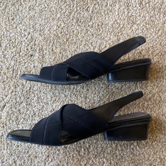 Women’s Nurture Black Peep-Toe Sandals - Picture 8 of 12